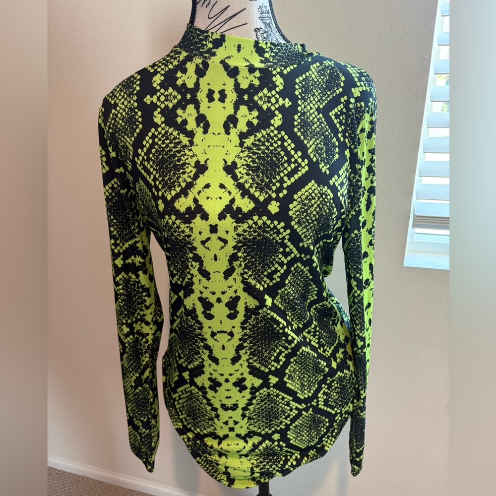VENUS Snakeskin Long Sleeve dress - Neon Green and Black